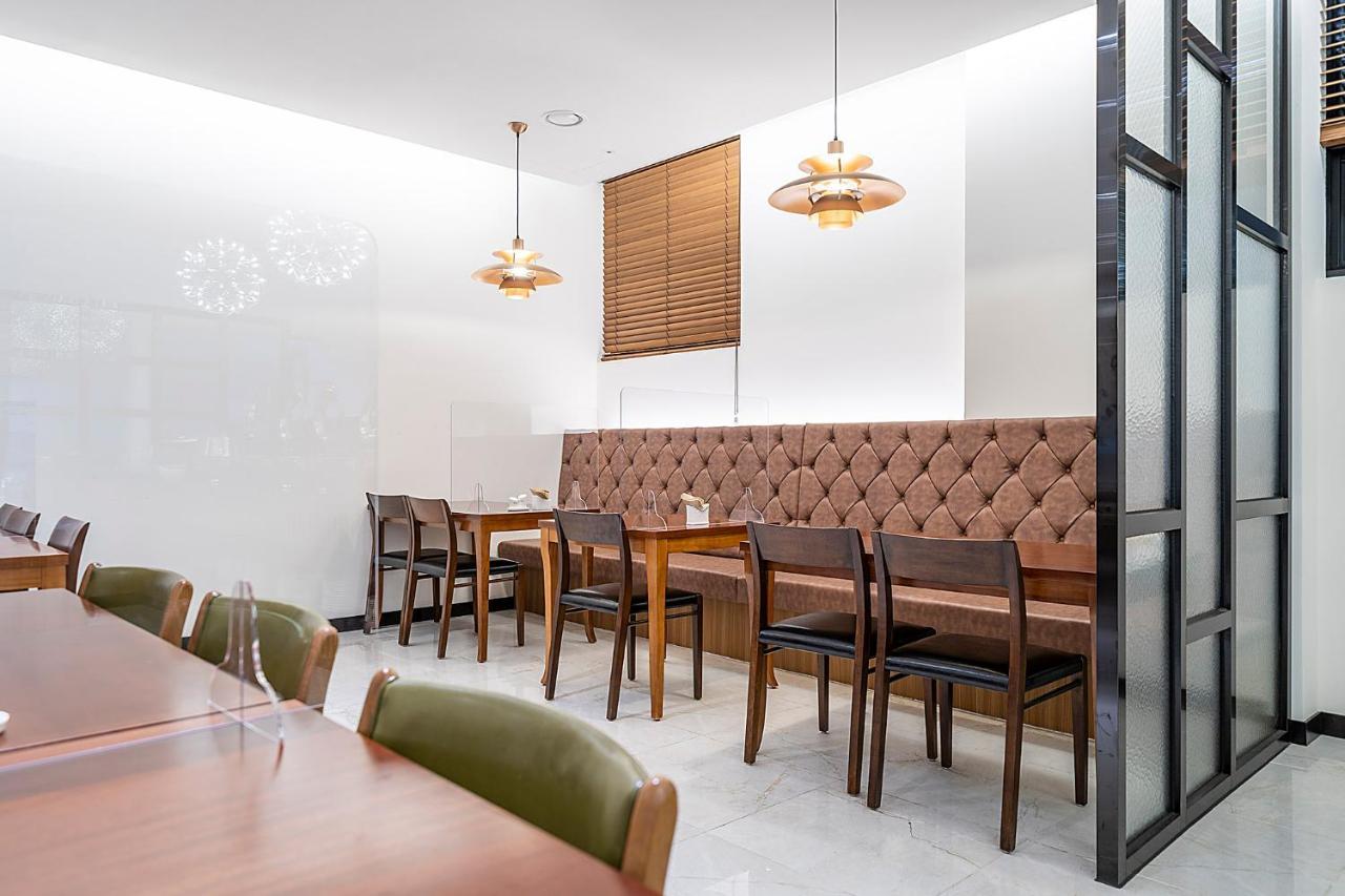 Wonju City Hotel Hyeoksin Bagian luar foto
